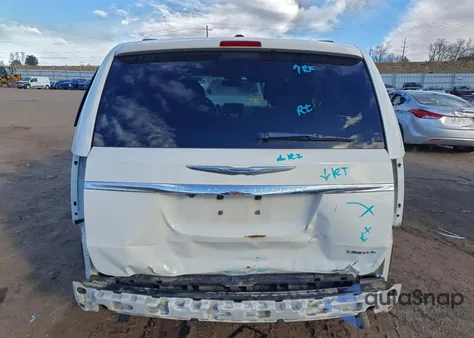 2011 Chrysler Town & Country Limited from USA, damaged, VIN 2A4RR6DG9BR655610